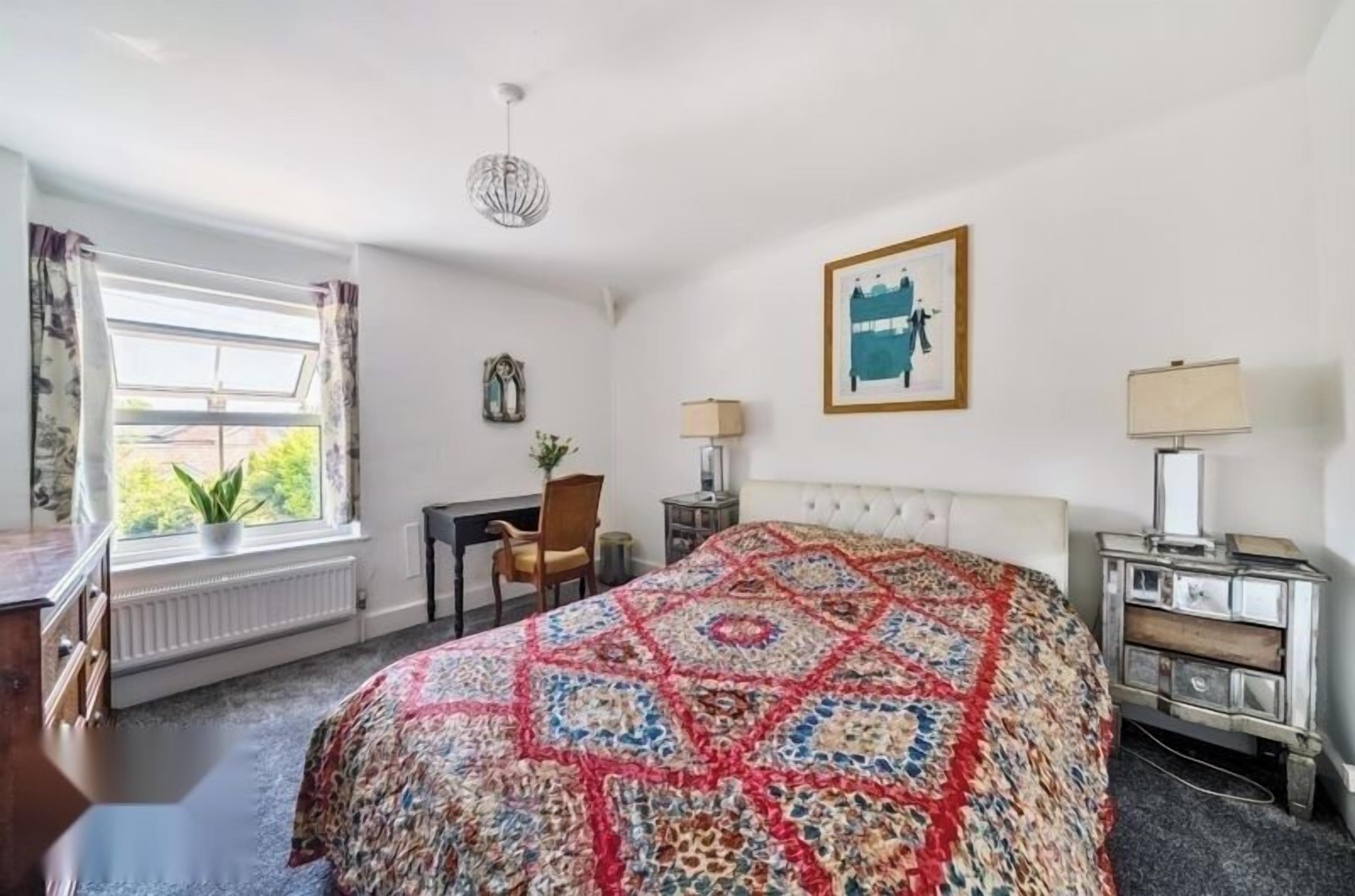 4 chambres, fer et planche à repasser, Wi-Fi, draps fournis