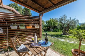 屋外ダイニングエリア