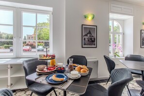 Dining - Fulop Panzio-Green Parasol Apartment, Révfülöp, Hungary (Révfülöp)