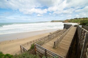 Beach nearby - A Lazy Marlin (Smiths Beach)