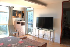 3 chambres, fer et planche à repasser, Wi-Fi gratuit, draps fournis