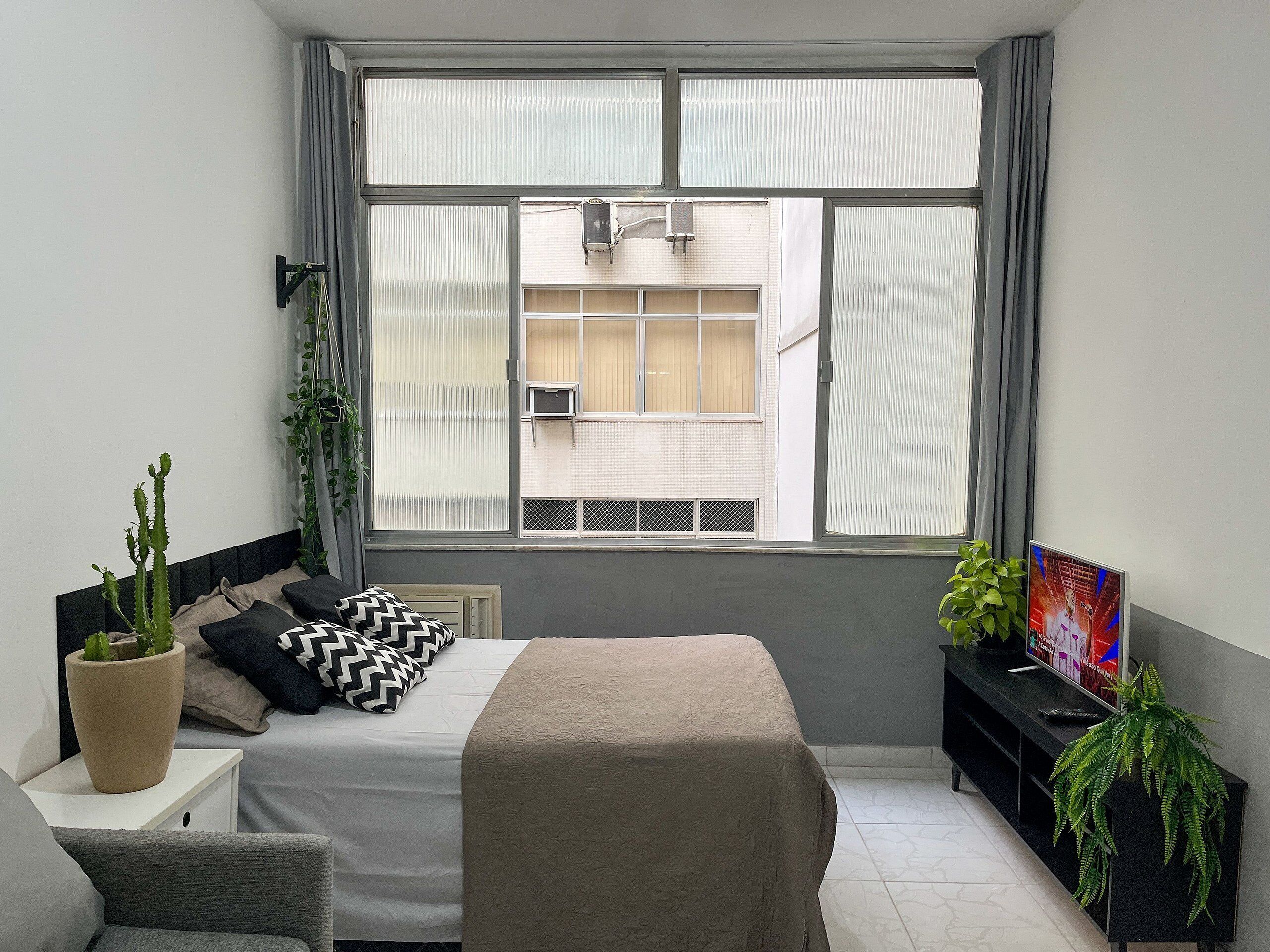 Iron/ironing board, free WiFi