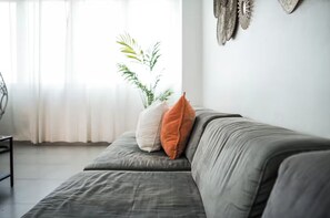 Interior - NEW! Walk to Beaches + Restaurants + Close to SJU and Isla Verde in San Juan! (San Juan)