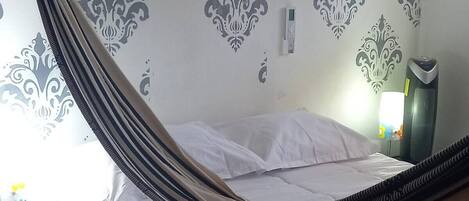 2 多间卧室、熨斗/熨衣板、WiFi、床单