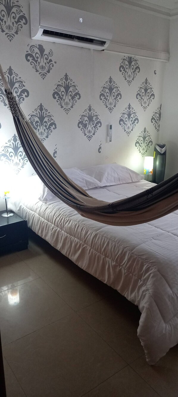 2 bedrooms, iron/ironing board, WiFi, bed sheets