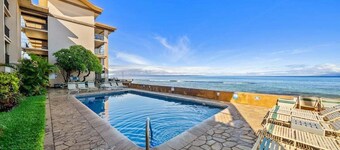 NH 105 2BD Oceanfront Condo Pool near Beach