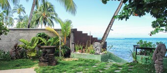 VILLA COCO LAGOON 3-bedroom amazing beach front villa in Punaauia with AC, WiFi.