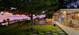 VILLA COCO LAGOON 3-bedroom amazing beach front villa in Punaauia with AC, WiFi.