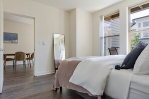 2 chambres, fer et planche à repasser, Wi-Fi, draps fournis