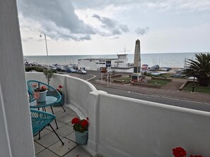 Terrace/patio - Stunning Beachfront Apartment (Bexhill)