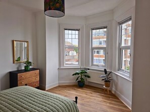 3 bedrooms, WiFi, bed sheets