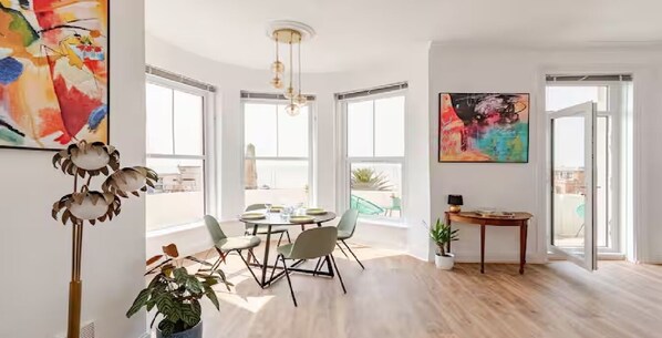 Dining - Stunning Beachfront Apartment (Bexhill)