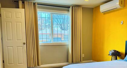 Charming 2-bedroom apartment with AC, WiFi Near Cherry Creek, Denver