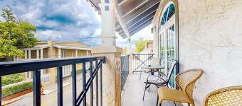 Coral Reef Suite | 1 bed near Duval & waterfront