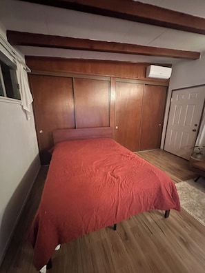 1 bedroom, WiFi, bed sheets, wheelchair access