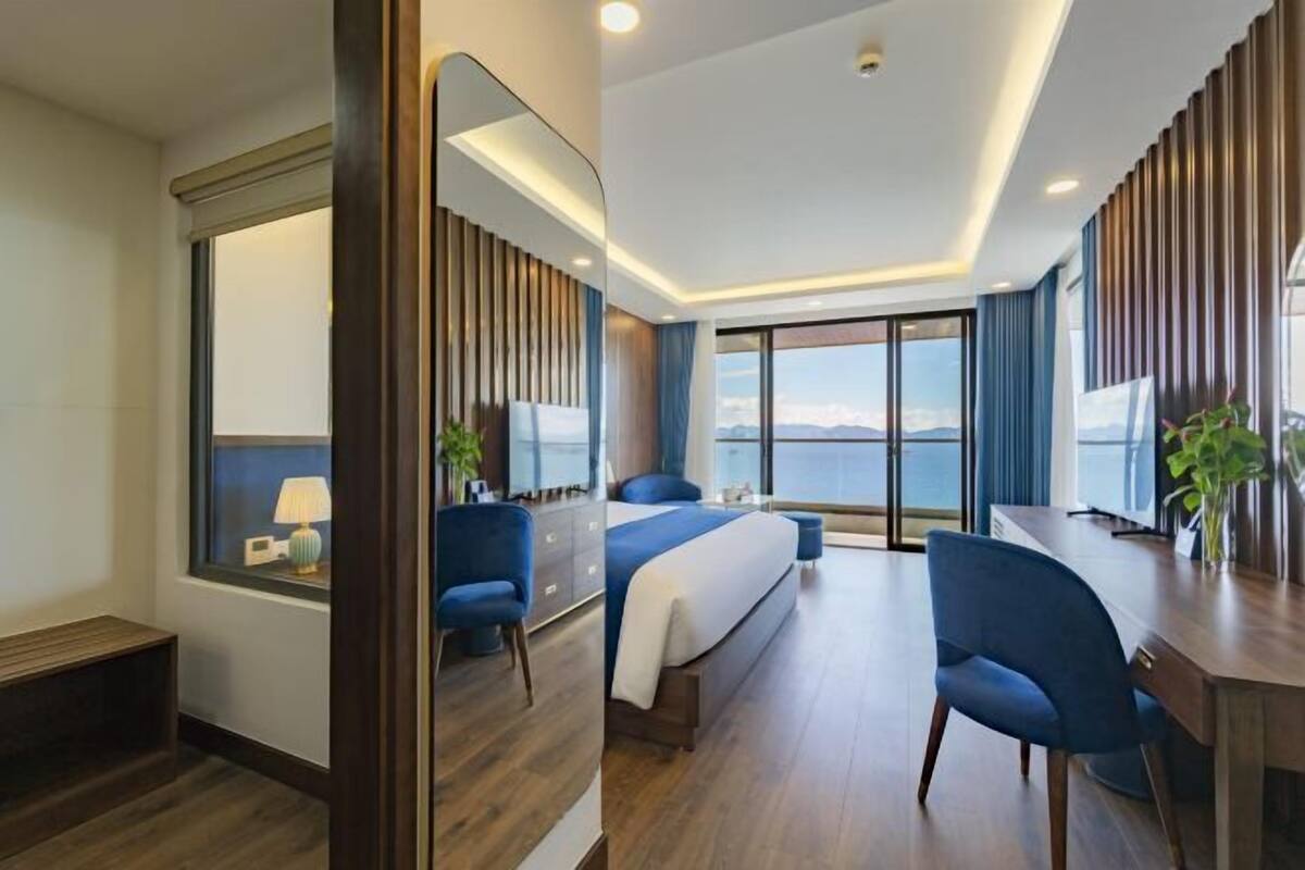 Ropa de cama de alta calidad, colchones con efecto memoria y minibar