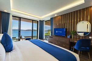 总统客房, 海洋景观 | 高档床上用品、记忆海绵床垫、迷你吧、客房内保险箱