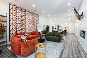 Smart TV, lareira, videogames, videoteca