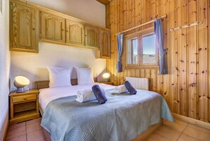 2 quartos, Wi-Fi de cortesia, roupa de cama