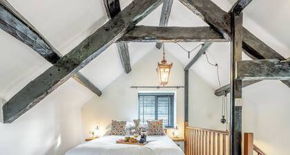 Coach House - UK49793