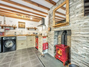 Dishwasher - Coach House - UK49793 (Cribyn, Lampeter)