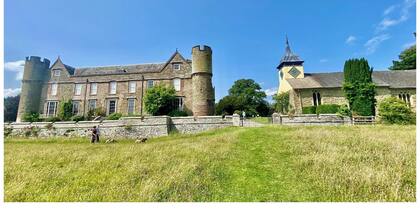 2 bedroom accommodation in Leominster