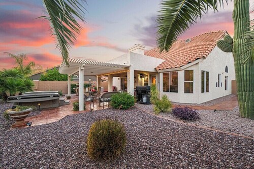 Sunrise Mountain | Outdoor Oasis, Hot Tub, Close to Hiking