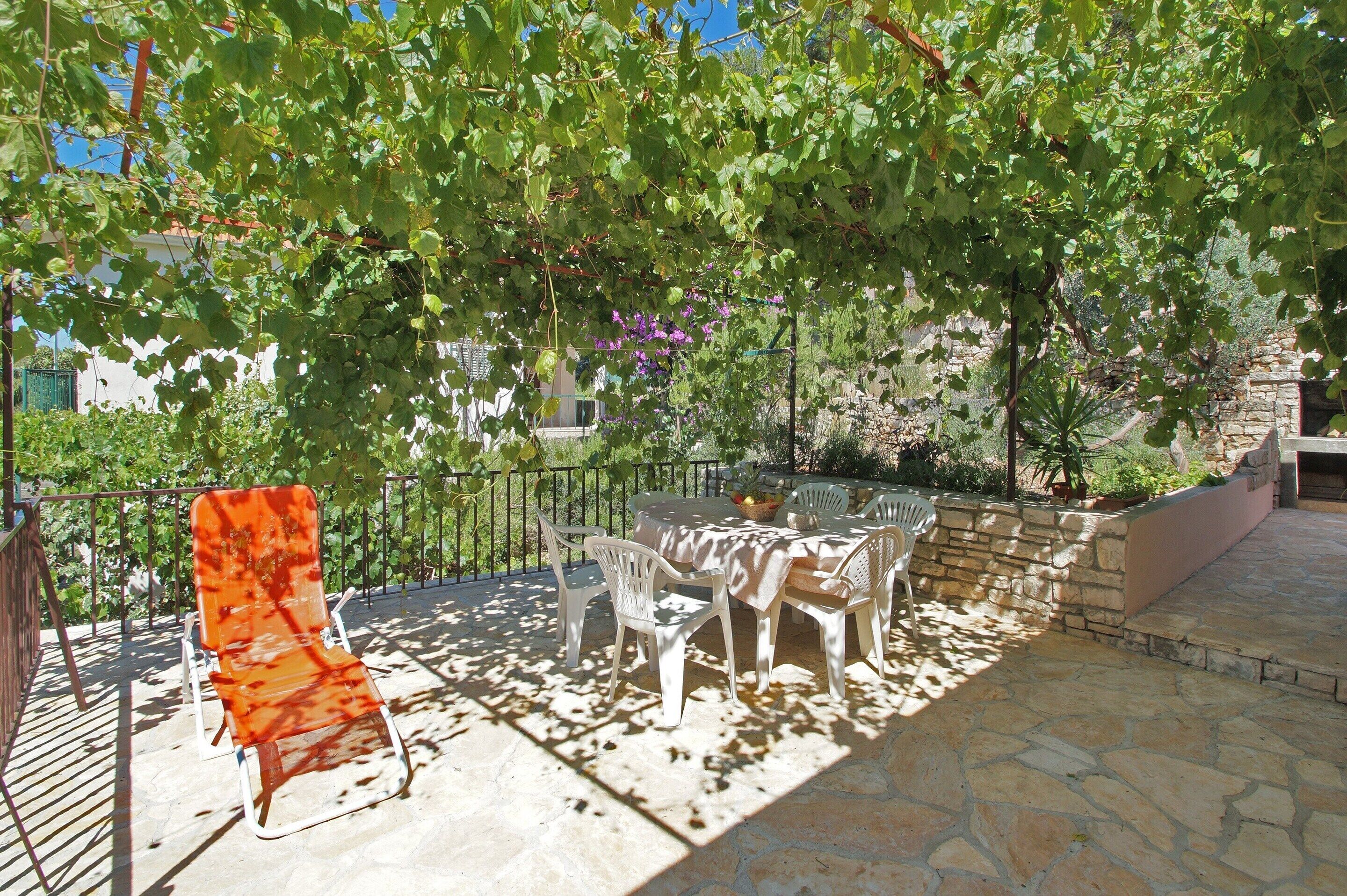 Apartment | Outdoor dining