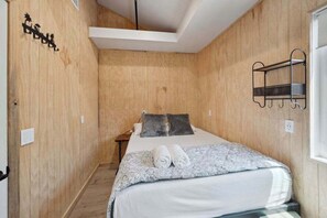 11 makuuhuonetta, silitysrauta/-lauta, vauvan matkasänky, Wi-Fi