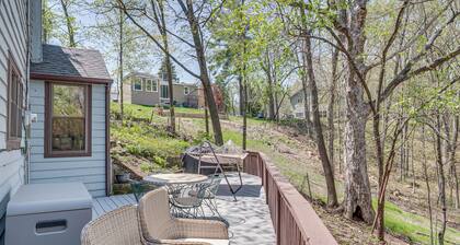 Charming Cottage: Steps to Lake Wandawega!