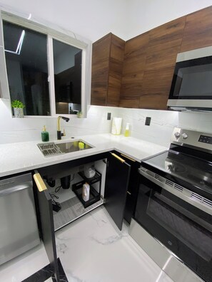 Microwave, oven, stovetop, dishwasher