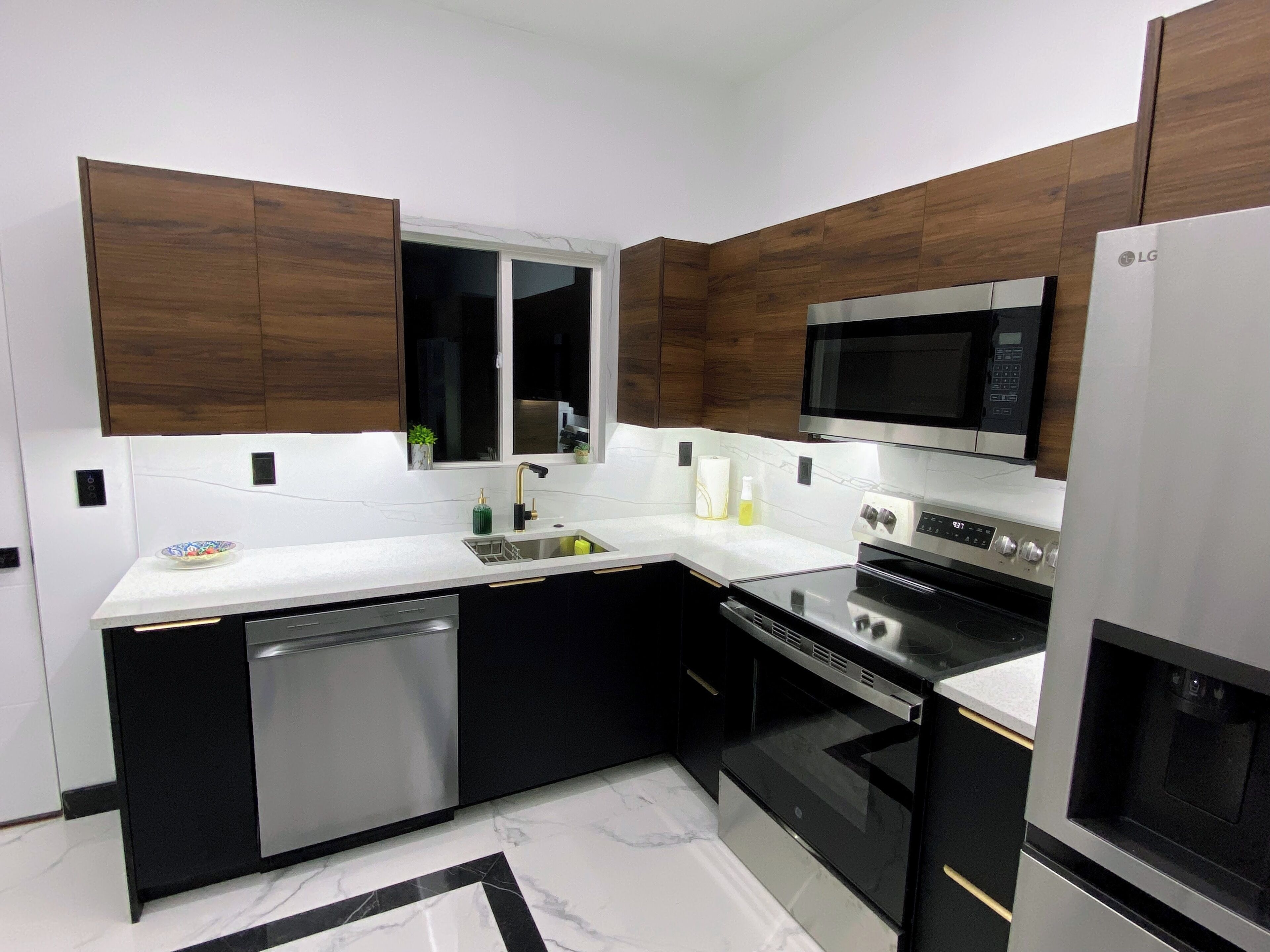 Microwave, oven, stovetop, dishwasher