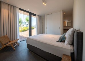 4 habitaciones y muebles diferentes