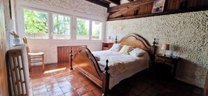 4 Schlafzimmer, Bügeleisen/Bügelbrett, WLAN, Bettwäsche