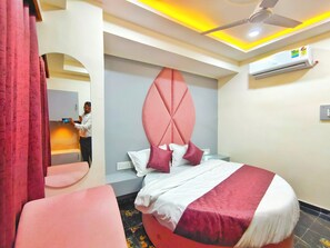 Kamar Double Deluks, 1 Tempat Tidur Double, pemandangan kota | Wi-Fi gratis