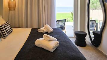 Luxury Villa, Beach View | Premium bedding, soundproofing, free WiFi, bed sheets