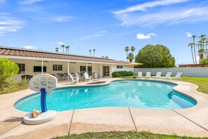 Unclassified image, 3 of 50, button