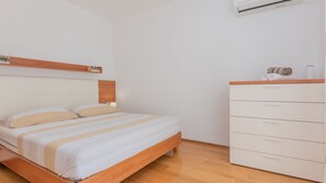 3 Schlafzimmer, Bügeleisen/Bügelbrett, kostenloses WLAN, Bettwäsche