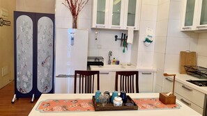 Private kitchen - Beijing Sanlitun area duplex apartment (Beijing)