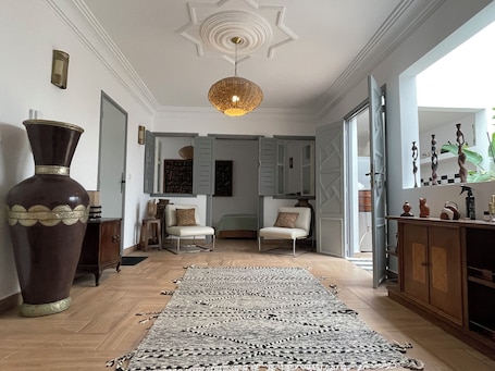 Interior. MAISON ART COLLECTION