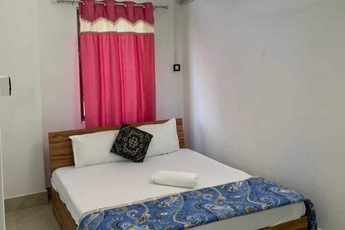 Classic Single Room, 1 Katil Ratu (Queen) | Meja, ruang kerja komputer riba, Wi-fi percuma