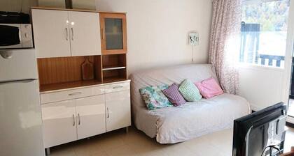 2 Rooms for 5 People