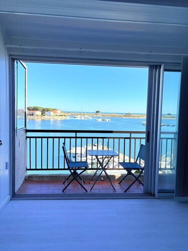 Sweet sunny break in St Cyprien with lagoon view