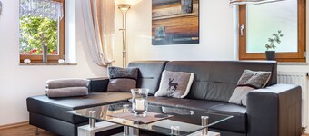 Apartment 'Landhaus Echerschwang1' with Shared Garden, Balcony and Wi-Fi