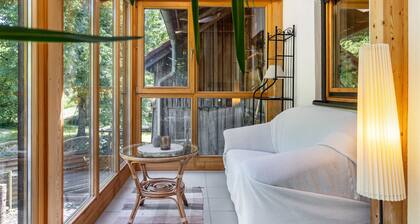 Apartment 'Landhaus Echerschwang2' with Private Terrace, Shared Garden and Wi-Fi