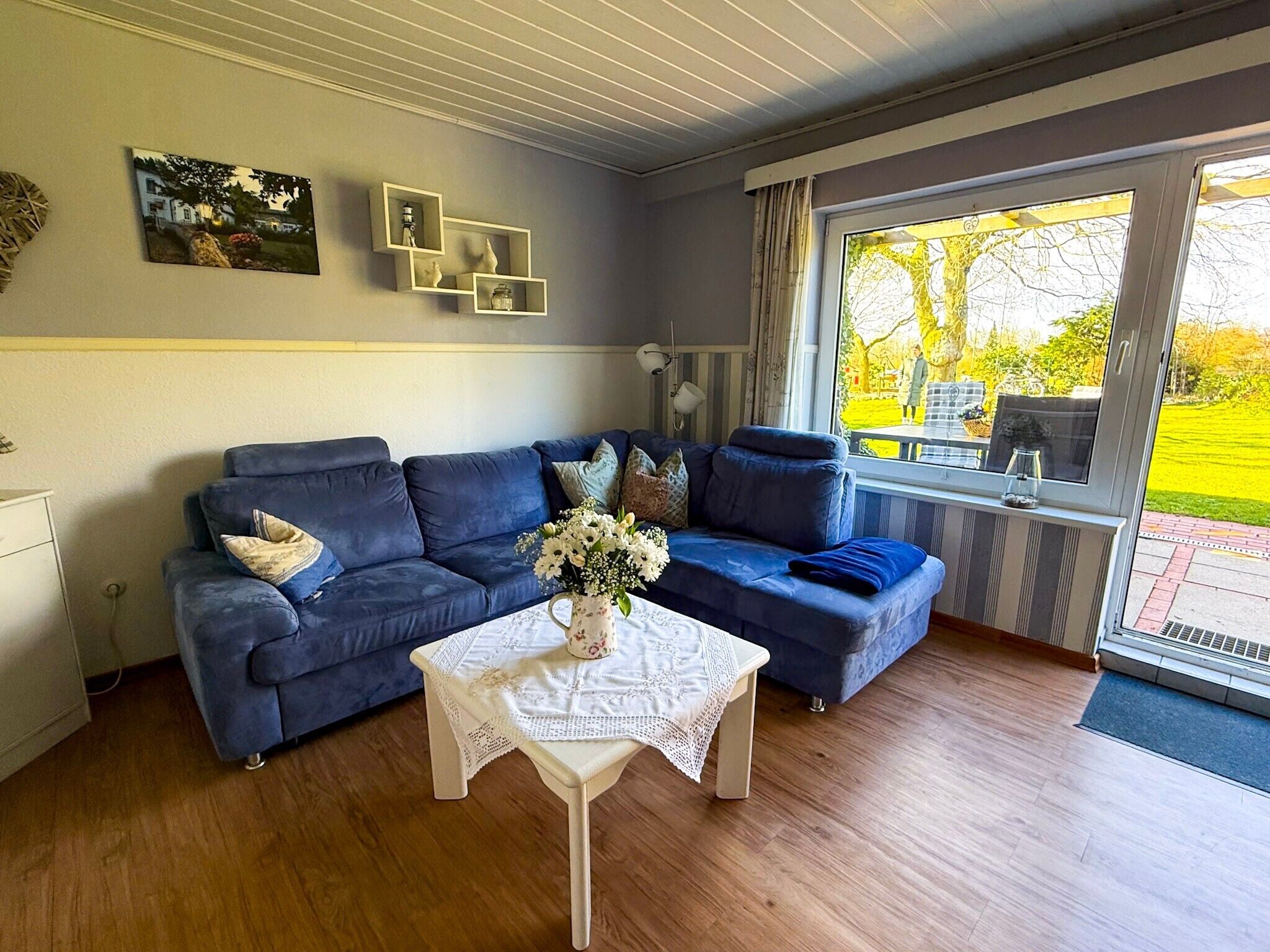 TV, DVD player, ping pong, stereo