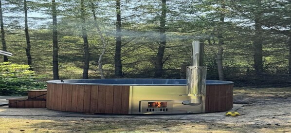 Outdoor spa tub - "Edle" -  from the sea by Interhome (Hals)