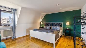 3 dormitoris, planxa i posts de planxar, wifi gratuïta i roba de llit