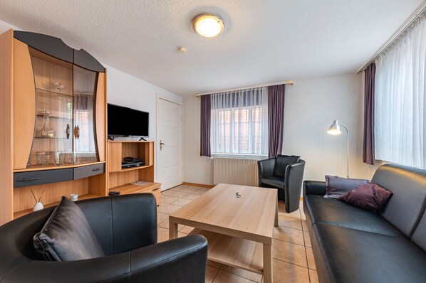 TV, DVD player - Hus achtern Diek Cuxhaven Apartment No. 07 (Cuxhaven)