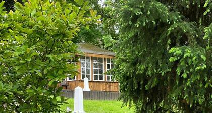 Ferienwohnung '' mit privater Terrasse, Gemeinschaftsgarten und Wi-Fi